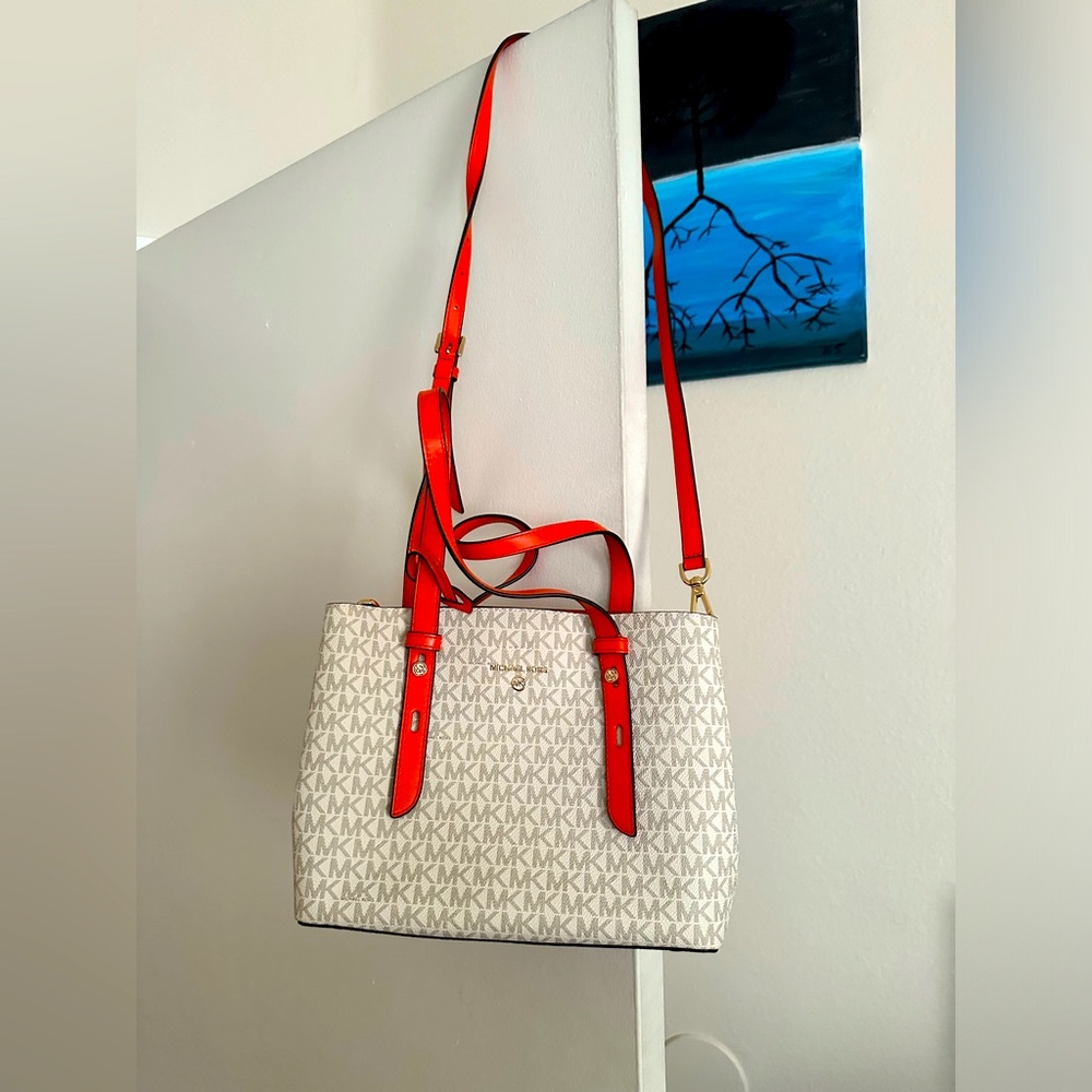 Brand New (no tags) Micheal Kors Satchel